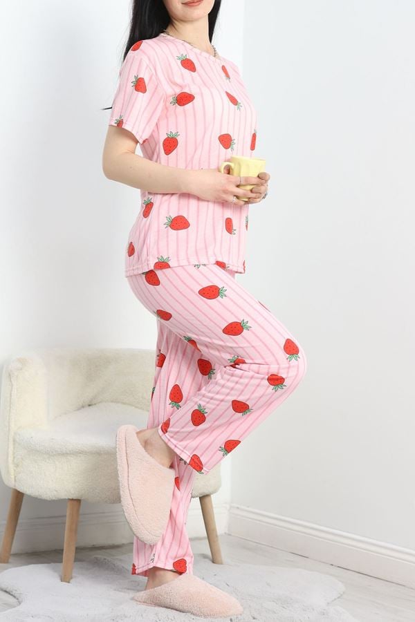 Alt Üst Aynı Viskon Pijama Takımı Çizgiliçilek - 485.1287.